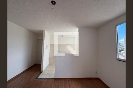 Sala de apartamento para alugar com 2 quartos, 45m² em Chácara Contagem, Contagem