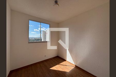 Quarto de apartamento para alugar com 2 quartos, 45m² em Chácara Contagem, Contagem
