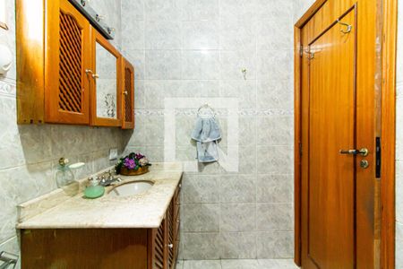 Banheiro 1 de casa à venda com 4 quartos, 210m² em Vila Romana, São Paulo