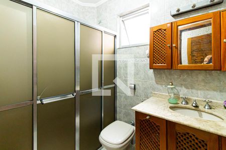 Banheiro 1 de casa à venda com 4 quartos, 210m² em Vila Romana, São Paulo