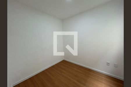 Quarto 2 de apartamento à venda com 2 quartos, 43m² em Bonsucesso, Rio de Janeiro
