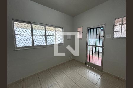 Casa para alugar com 1 quarto, 100m² em Bento Ribeiro, Rio de Janeiro