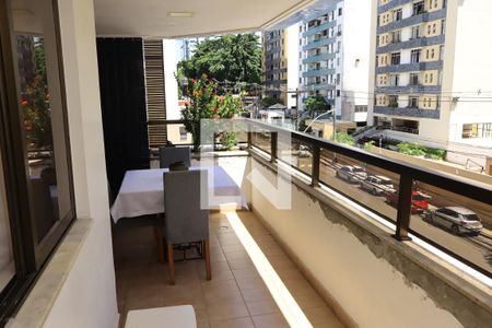 Apartamento para alugar com 3 quartos, 130m² em Caminho das Árvores, Salvador