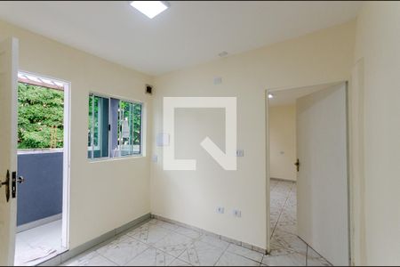 Sala de casa para alugar com 2 quartos, 50m² em Jardim Mutinga, São Paulo