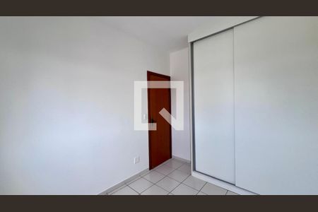 quarto  de apartamento para alugar com 2 quartos, 53m² em Caiçara-adelaide, Belo Horizonte