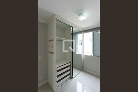 Quarto 1 de apartamento à venda com 2 quartos, 45m² em Vila Marieta, Campinas