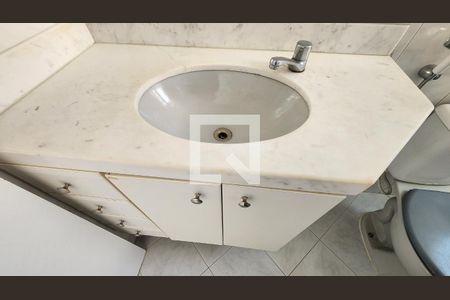 Banheiro Suíte 3 de apartamento para alugar com 3 quartos, 91m² em Vila Laura, Salvador