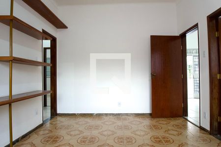 Sala 1 de casa para alugar com 4 quartos, 300m² em Santa Tereza, Belo Horizonte