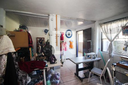 Sala de casa à venda com 4 quartos, 160m² em Santa Tereza, Porto Alegre