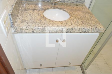 Banheiro de kitnet/studio para alugar com 1 quarto, 33m² em Nova Ribeirânia, Ribeirão Preto