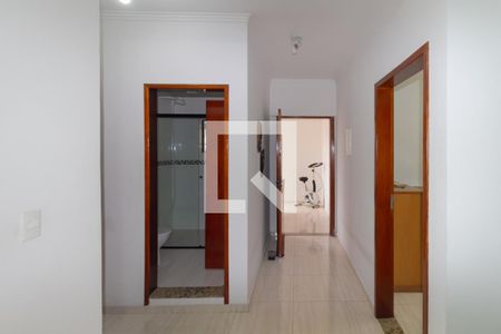 Corredor de casa para alugar com 5 quartos, 180m² em Vila Santa Clara, São Paulo