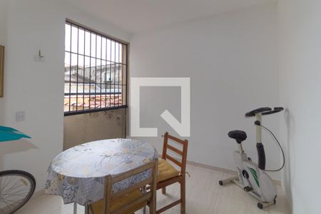 Sala de casa para alugar com 5 quartos, 180m² em Vila Santa Clara, São Paulo