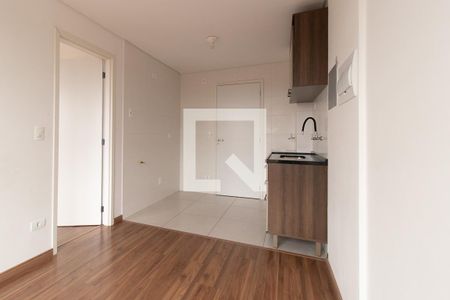 Sala/Cozinha de apartamento para alugar com 1 quarto, 26m² em Novo Mundo, Curitiba