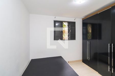 Quarto 2 de apartamento para alugar com 2 quartos, 46m² em Vila Nova Curuca, São Paulo