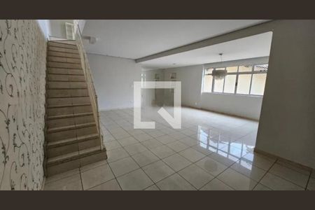 Apartamento para alugar com 4 quartos, 240m² em Serra, Belo Horizonte