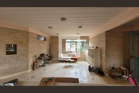 Casa à venda com 9 quartos, 650m² em Jardim Cordeiro, São Paulo