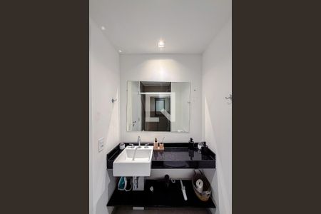 Banheiro de kitnet/studio à venda com 1 quarto, 29m² em Vila Mariana, São Paulo