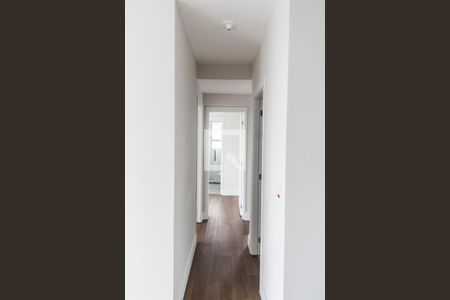 Corredor de apartamento para alugar com 3 quartos, 89m² em Empresarial 18 do Forte, Barueri