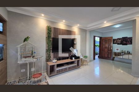 Casa à venda com 3 quartos, 150m² em Jardim Las Vegas, Santo André