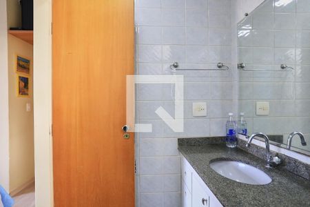 Banheiro da Suíte de apartamento à venda com 3 quartos, 100m² em Sagrada Família, Belo Horizonte
