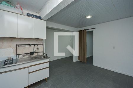 Sala/Cozinha de casa para alugar com 1 quarto, 40m² em Socorro, São Paulo