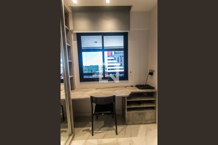 Quarto 1 de apartamento para alugar com 2 quartos, 90m² em Caminho das Árvores, Salvador