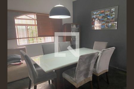 Casa para alugar com 4 quartos, 200m² em Jardim Nossa Senhora Aparecida, São Paulo