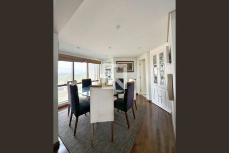 Apartamento para alugar com 4 quartos, 323m² em Vila Sonia, São Paulo