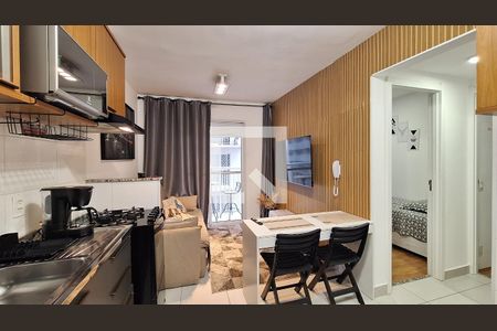 Sala/Cozinha/Área de serviço  de apartamento para alugar com 2 quartos, 35m² em Barra Funda, São Paulo