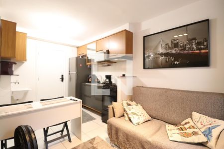 Sala/Cozinha/Área de serviço  de apartamento para alugar com 2 quartos, 35m² em Barra Funda, São Paulo