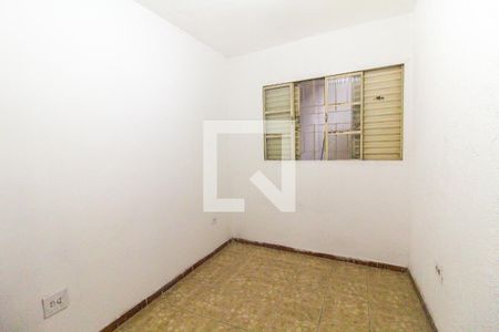 Quarto 1 de casa para alugar com 2 quartos, 84m² em Vila Carmosina, São Paulo