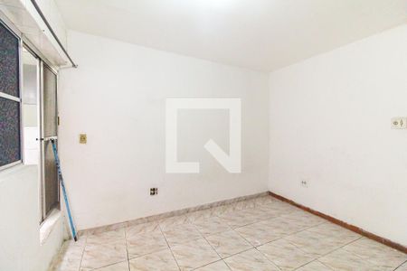 Quarto 2 de casa para alugar com 2 quartos, 84m² em Vila Carmosina, São Paulo