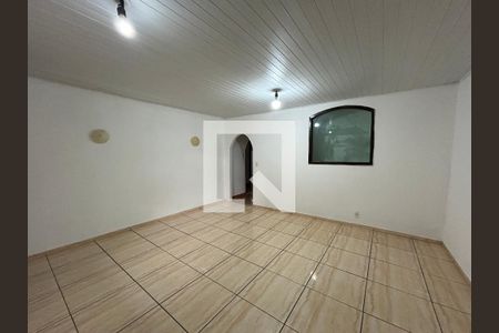 Sala de casa para alugar com 3 quartos, 170m² em Turiaçú, Rio de Janeiro