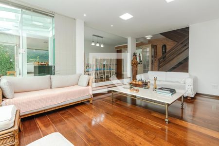 Sala de casa à venda com 5 quartos, 250m² em Jardim dos Estados, São Paulo