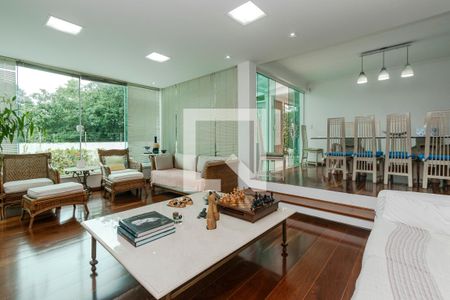 Sala de casa à venda com 5 quartos, 250m² em Jardim dos Estados, São Paulo