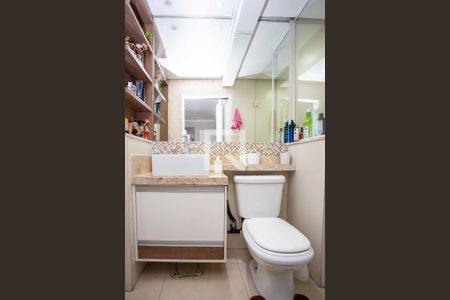 Banheiro da Suíte de casa para alugar com 4 quartos, 320m² em Campanário, Diadema