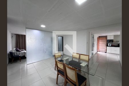 Sala de casa à venda com 3 quartos, 200m² em Jacarepaguá, Rio de Janeiro
