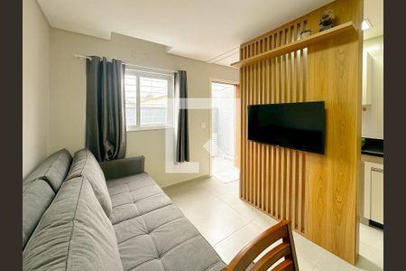 Sala de TV de apartamento para alugar com 2 quartos, 60m² em Cachoeira do Bom Jesus, Florianópolis