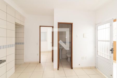 Sala/Cozinha de apartamento para alugar com 1 quarto, 32m² em Jardim Lideranca, São Paulo