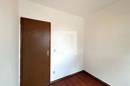 Quarto 1 de apartamento para alugar com 3 quartos, 74m² em Santa Cruz, Belo Horizonte