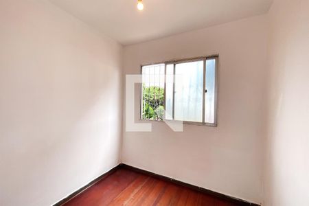 Quarto 1 de apartamento para alugar com 3 quartos, 74m² em Santa Cruz, Belo Horizonte