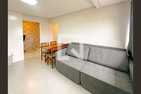 Sala de apartamento para alugar com 2 quartos, 60m² em Cachoeira do Bom Jesus, Florianópolis
