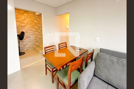 Sala de apartamento para alugar com 2 quartos, 60m² em Cachoeira do Bom Jesus, Florianópolis