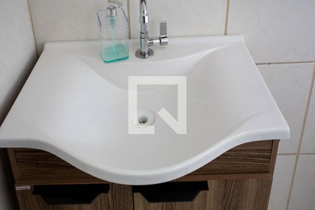 Lavabo de casa à venda com 3 quartos, 170m² em Jardim Miriam, São Paulo