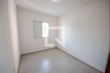 Quarto de apartamento para alugar com 2 quartos, 80m² em Vila Iapi, Taubaté