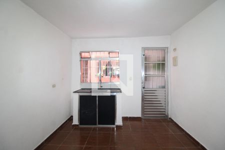 Sala / Cozinha de casa para alugar com 1 quarto, 59m² em Vila Mirante, São Paulo