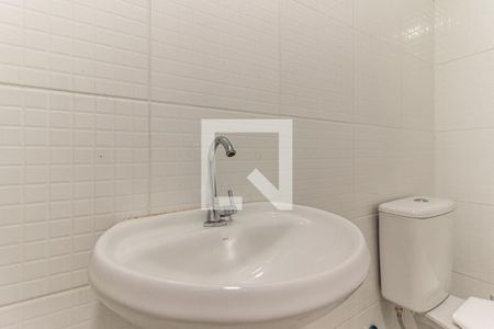 Banheiro de kitnet/studio para alugar com 1 quarto, 27m² em Campos Elíseos, São Paulo