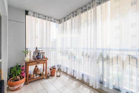 Varanda Gourmet de apartamento à venda com 2 quartos, 76m² em Jardim Tupanci, Barueri