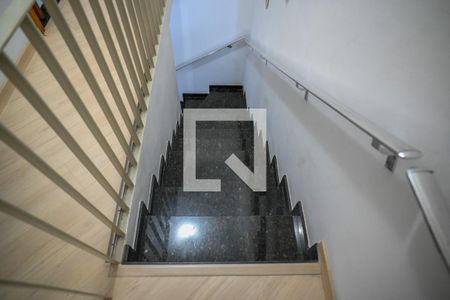 Escada de casa à venda com 4 quartos, 92m² em Jardim Santa Cruz (sacoma), São Paulo