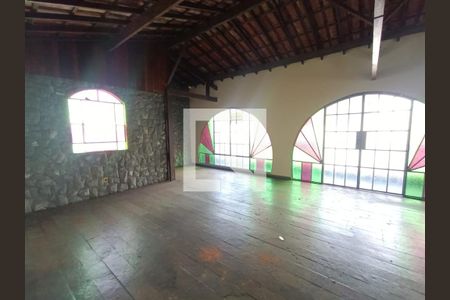 Casa para alugar com 4 quartos, 378m² em Venda Nova, Belo Horizonte